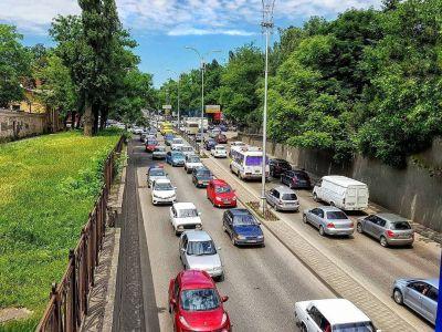 В Пятигорске ремонтные работы парализуют движение по проспекту Калинина